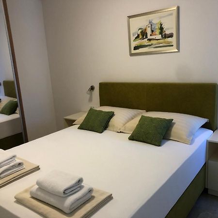 Leneda Apartments With Pool بولا المظهر الخارجي الصورة