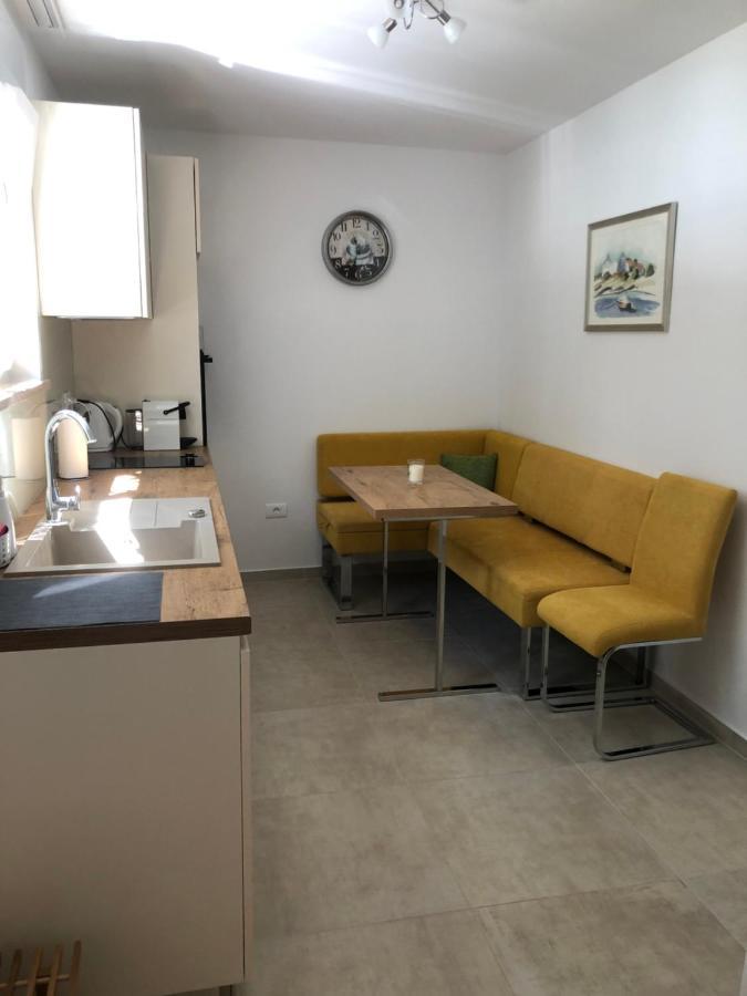 Leneda Apartments With Pool بولا المظهر الخارجي الصورة