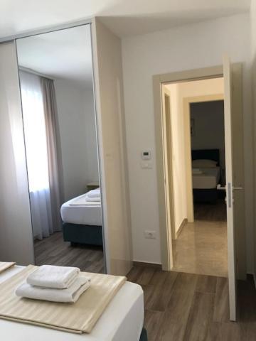 Leneda Apartments With Pool بولا المظهر الخارجي الصورة