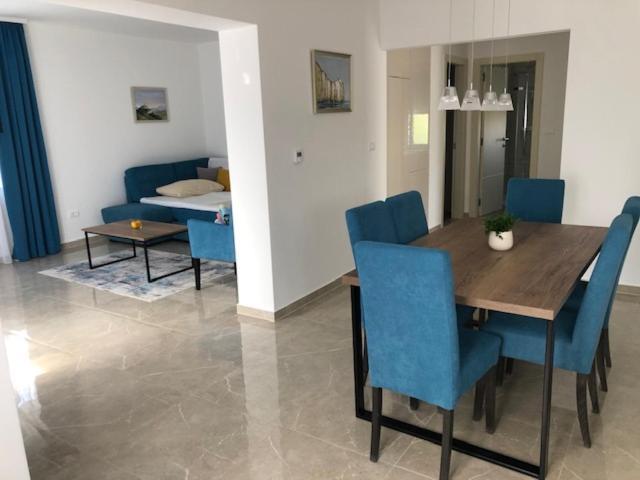 Leneda Apartments With Pool بولا المظهر الخارجي الصورة